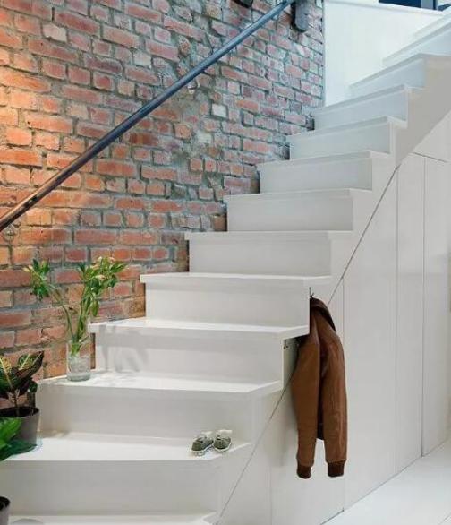 楼梯配柜子的设计太完美 家里有楼梯的不要放过
