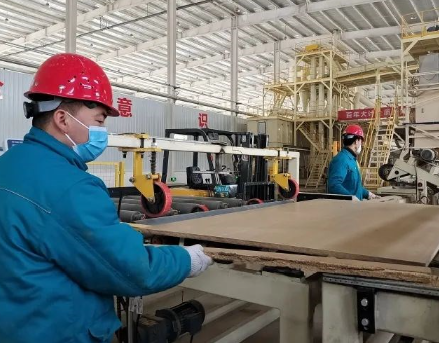 新疆将开工建设一条年产40万立方米环保轻质高强刨花板生产线！